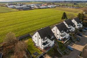 NEU *Paul & Partner* KAPITALANLAGE: 4 MEHRFAMILIENHÄUSER IN RUHIGER LAGE VON HÜNFELDEN!