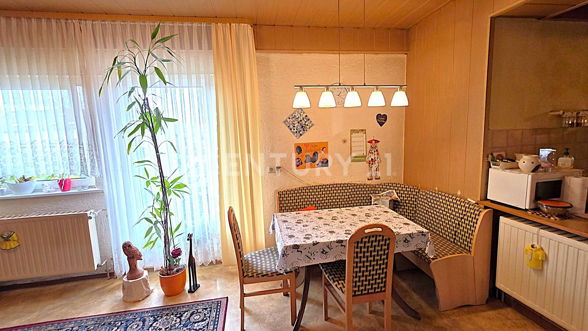 Immobilie in Sulzbach/Saar - Gepflegtes Einfamilienhaus mit schönem Garten und vielen Gestaltungsmöglichkeiten in Sulzbach - Bild 2