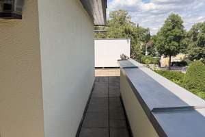 Neu renoviertes Penthouse mit umlaufender Dachterrasse – Die vollständige Adresse der Immobilie erhältst du vom Anbieter., 81545 Harlaching, München – Vorschaubild 9