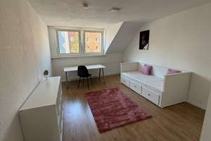 voll möbliertes WG Zimmer in 4er Mädchen WG