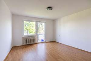 Gepflegtes Zweifamilienhaus mit großem Garten, drei Garagen und vielseitigen Nutzungsmöglichkeiten – Die vollständige Adresse der Immobilie erhältst du vom Anbieter., 88316 Isny im Allgäu – Vorschaubild 23