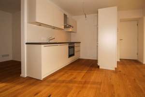 Charmantes 1,5-Zimmer-Apartment mit Terrasse in historischem Stadthaus – Pfäfflinshofstraße 1, 72764 Reutlingen-Mitte, Reutlingen – Vorschaubild 4