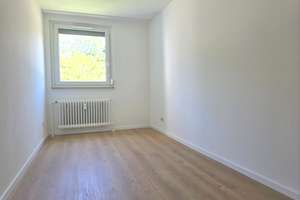 Leerstehende, energetisch sanierte 4 Zimmerwohnung – Die vollständige Adresse der Immobilie erhältst du vom Anbieter., 81737 Neuperlach, München – Vorschaubild 3
