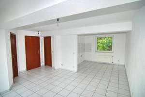 202611.2 Wohnen über den Dächern – helle 2-Zimmer-Wohnung mit Südloggia und Stellplatz – Gustavstraße 80, 46049 Lirich-Süd, Oberhausen – Vorschaubild 4