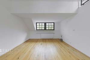 TOP-Dachgeschosswohnung – Bezugsfreie 3-Zimmer-Wohnung mit Altbaucharme in Köln-Lindweiler – Die vollständige Adresse der Immobilie erhältst du vom Anbieter., 50767 Lindweiler, Köln – Vorschaubild 3
