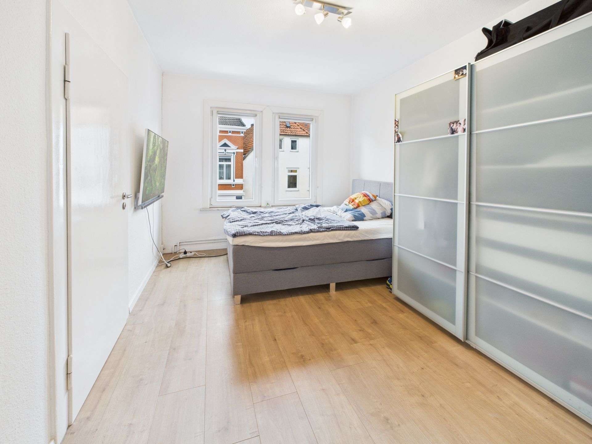 Immobilie in Bad Salzuflen - Einziehen & Altbaucharme genießen oder vermieten & Faktor ca. 13 sichern! - Bild 1