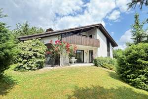 Traumhafte Villa in bevorzugter Ortsrandlage von Bischberg – Die vollständige Adresse der Immobilie erhältst du vom Anbieter., 96120 Bischberg – Vorschaubild 1