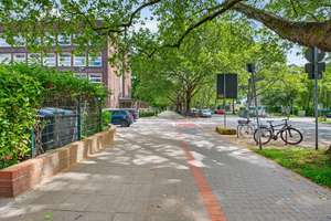 Traumlage Südstadt, im 1. OG: Stilvolle 4-Zimmer-Wohnung, mit 2 Balkonen und Blick ins Grüne! – 30173 Südstadt, Hannover – Vorschaubild 24