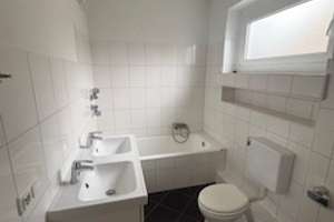 Kölner Südstadt! 4-Zimmerwohnung mit Balkon, Stellplatz, Bad mit Fenster – Die vollständige Adresse der Immobilie erhältst du vom Anbieter., 50677 Neustadt/Süd, Köln – Vorschaubild 5