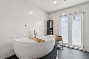 Architektur trifft Lebensqualität – Hochwertige Villa mit Einliegerwohnung und Wohnkeller – Die vollständige Adresse der Immobilie erhältst du vom Anbieter., 58730 Fröndenberg/Ruhr – Vorschaubild 15