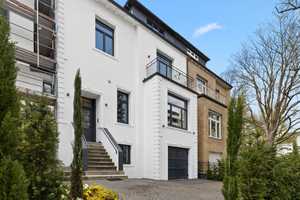 Exklusives Wohnen in Alsternähe - Repräsentatives Stadthaus in Winterhude – Hamburg – Vorschaubild 1