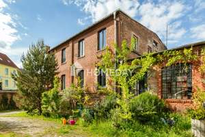 3.098 m² Privat-Ensemble: 364 m² Ziegelwohnhaus, ausbaubare Industriehallen & großer Garten – Die vollständige Adresse der Immobilie erhältst du vom Anbieter., 6667 Weißenfels – Vorschaubild 1