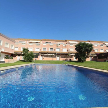 Beeindruckendes Haus mit großen Räumen, Pool und geräumiger Garage in Mas den Gual