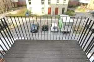 Schöne 2. Zimmerwohnung mit Balkon, Parkett und Einbauküche – Felicitas-Kukuck-Str. 2, 22765 Hamburg – Vorschaubild 2