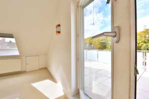 Leben und arbeiten in einem großzügigen Reiheneckhaus mit Anbau – Hainbuchenstraße 18, 82024 München (Kreis) – Vorschaubild 25