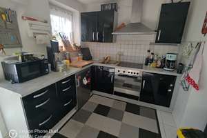 Geschmackvolle Wohnung mit zweieinhalb Zimmern sowie Balkon und EBK in Dillingen an der – Donauwörtherstr 40, 89407 Dillingen an der Donau – Vorschaubild 2