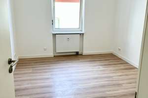 ***Neuwertig! Gut geschnittene 2­ Zi.­ Wohnung mit Stellplatz im Hof*** – Am Schloßpark 102, 65203 Biebrich, Wiesbaden – Vorschaubild 4
