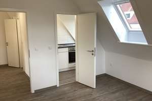 Kleine sanierte Dachgeschoss- Wohnung, sofort anmietbar! – Grünewaldstr. 24, 23564 Sankt Jürgen, Lübeck – Vorschaubild 7