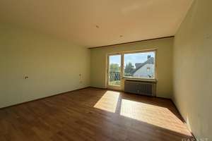 Platz für Ideen - Doppelhaushälfte mit Potenzial in ruhiger Lage von Feldmoching – Die vollständige Adresse der Immobilie erhältst du vom Anbieter., 80995 Feldmoching, München – Vorschaubild 9