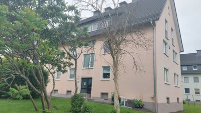schöne und gemütliche Dachgeschosswohnung in ruhiger und zentraler Tallage in Finnentrop- Bamenohl