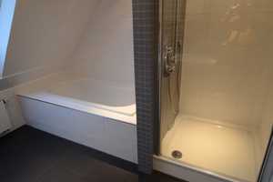 Helle  DG-Wohnung mit Tageslichtbad, Dusche und Wanne in E-Altendorf – Besselstraße 2a, 45143 Essen – Vorschaubild 4