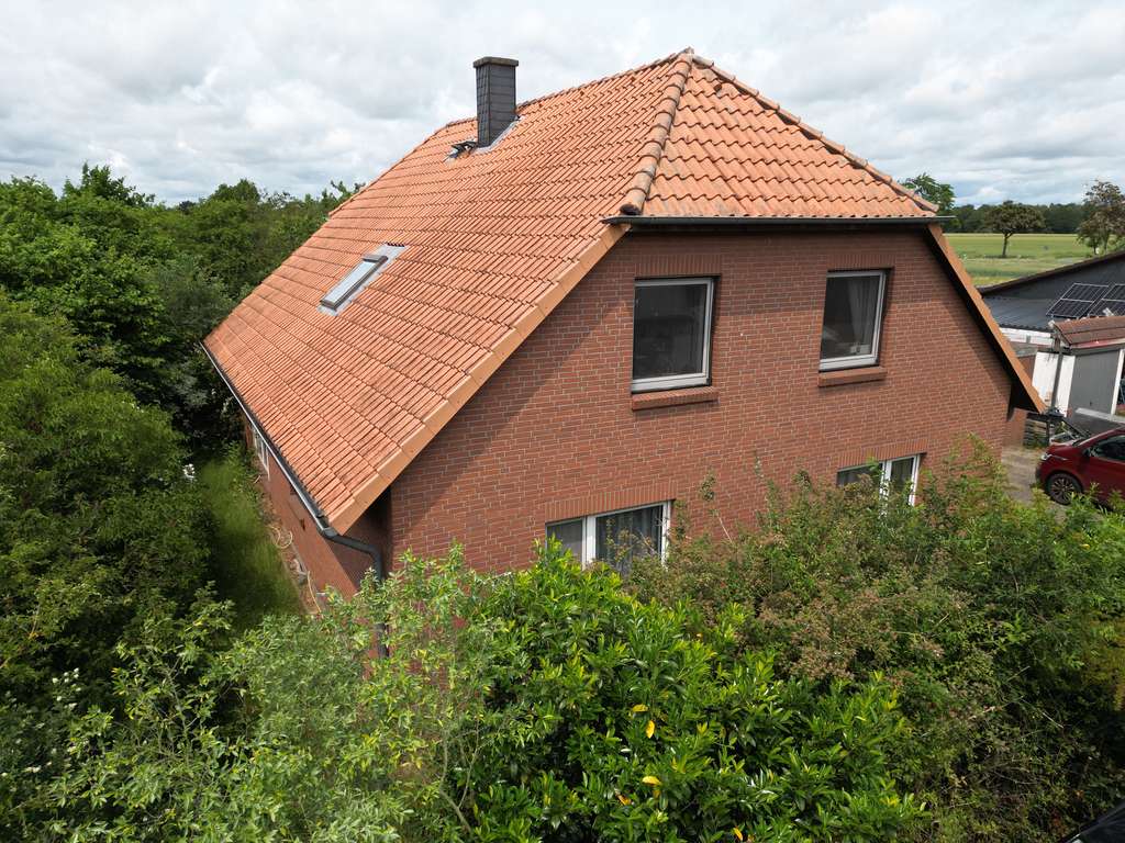 Willkommen im Familienidyll – Großzügiges Zuhause mit Gartenparadies in Mariensee bei Neustadt