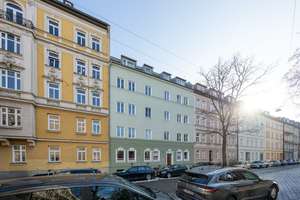 Stilvolle 2-Zimmer-Altbauwohnung in begehrter Lage