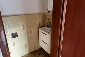 Vollständig renovierte 4,5-Zimmer-Wohnung mit Balkon und Einbauküche in Leonberg – Die vollständige Adresse der Immobilie erhältst du vom Anbieter., 71229 Leonberg – Vorschaubild 9