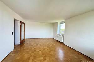 Zentral gelegene 2 Zimmer-Wohnung mit renoviertem Bad und Balkon in Neu-Ulm
