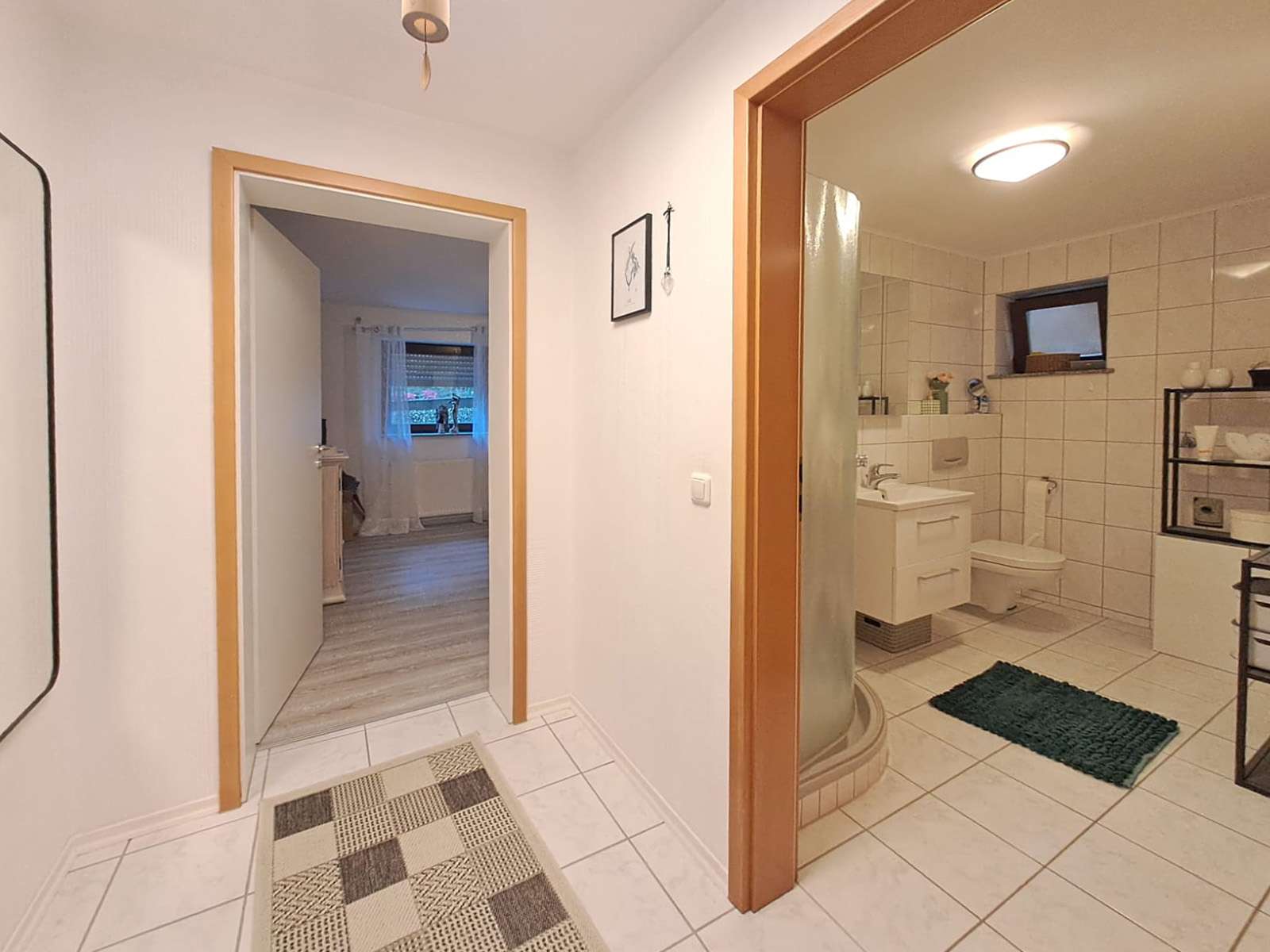 Immobilie in Straßenhaus - Repräsentatives, verklinkertes Landhaus mit ELW in bevorzugter Wohnlage von Straßenhaus zu verkaufen - Bild 2