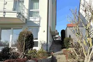Traumhaftes Zweifamilienhaus mit Gartenparadies & Aussicht – Böblingen (Kreis) – Vorschaubild 33