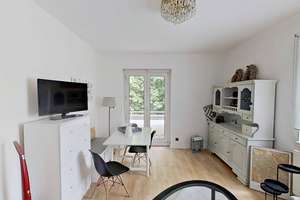 Geschmackvoll möblierte 3-Zimmer-Wohnung mit BALKON und direkter Waldnähe