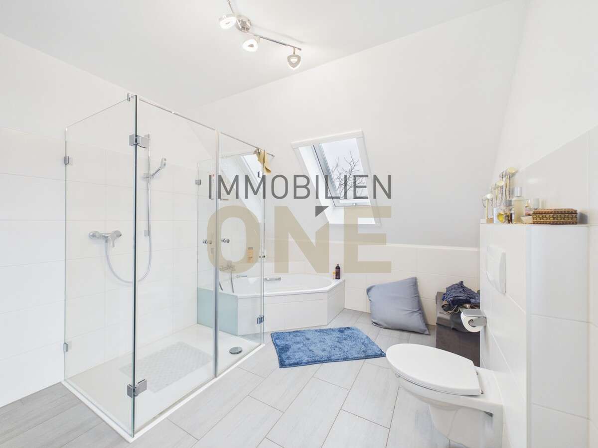 Immobilie in Mintraching - Familienfreundliches Einfamilienhaus mit großem Garten in ruhiger Wohnlage - Bild 3