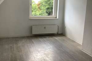 Urgemütliches Dachgeschoß in gepflegter Umgebung zum anständigen Preis – Obere Brüderstr. 64, 46145 Tackenberg, Oberhausen – Vorschaubild 3