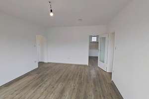 Ihr neues Familiendomizil: Großzügige 4-Zimmer-Wohnung mit Balkon & 2 Tageslichtbädern – Am Heilandsfrieden 13, 33104 Schloß Neuhaus, Paderborn – Vorschaubild 2