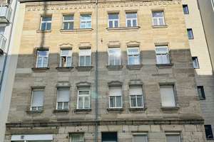 *** Sehr zentrale City-Altbau-Wohnung im 3. OG ***