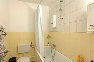 renovierungsbedürftige Eigentumswohnung zum Kauf als Kapitalanlage in Hamburg Lokstedt – Wentzel Dr. – Die vollständige Adresse der Immobilie erhältst du vom Anbieter., 22529 Lokstedt, Hamburg – Vorschaubild 9