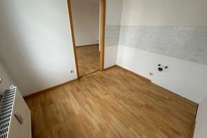 Helle Whg. im 1. OG  / Laminat / Bad mit Dusche / u.v.m. – Olbernhauer Straße 20, 9125 Altchemnitz, Chemnitz – Vorschaubild 5