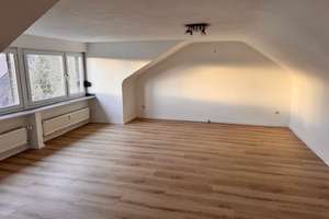 Charmante 2-Zimmer Dachgeschosswohnung in Bonn-Beuel – Die vollständige Adresse der Immobilie erhältst du vom Anbieter., 53225 Schwarzrheindorf/Vilich-Rheindorf, Bonn – Vorschaubild 1