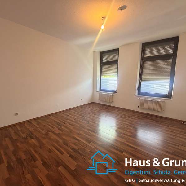*** gepflegte 3-Zimmer-Wohnung in zentraler Lage - WG-geeignet ***