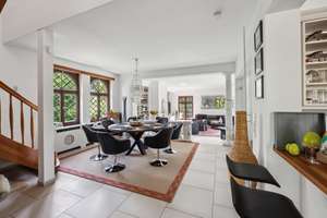 Refugium im Grünen – Elegante Villa auf parkähnlichem Grundstück nahe See und Golfplatz – Die vollständige Adresse der Immobilie erhältst du vom Anbieter., 14089 Kladow, Berlin – Vorschaubild 2
