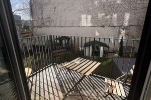 Urban Living in Berlin-Mitte: Modernes Studio-Apartment mit Sonnenbalkon