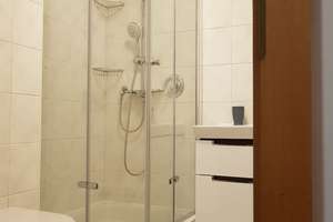 1,5 ZW vollmöbilierte hochwertige Penthouse + Wintergarten ,Terasse, EG +Strom +Wifi Stuttgart – Die vollständige Adresse der Immobilie erhältst du vom Anbieter., 70327 Lindenschulviertel, Stuttgart – Vorschaubild 63