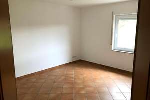 5 Zimmer /Bad /Küche/Gäste WC/ Balkon – Schulstraße 30, 35415 Pohlheim – Vorschaubild 7