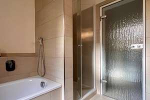 Wohnen am Waldrand - Exklusives Einfamilienhaus mit Einliegerwohnung in Bestlage von Bielefeld-Brake – Die vollständige Adresse der Immobilie erhältst du vom Anbieter., 33729 Heepen, Bielefeld – Vorschaubild 16