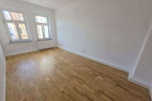Citywohnen mit Charakter: Sanierte 2-Raumwohnung im modernen Altbau - Parkett, Balkon und EBK-Option – Lange Reihe 23, 4299 Stötteritz, Leipzig – Vorschaubild 1