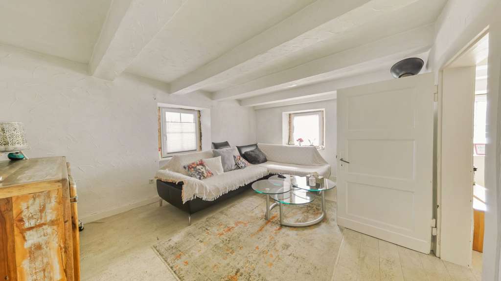 Immobilie in Nachrodt-Wiblingwerde - Nachrodt-Wiblingwerde: EFH mit 2.550 m² Grundstück & Ausbaupotenzial - Bild 4