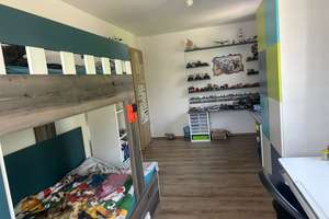 CHARMANTE Doppelhaushälfte mit WOHLFÜHLcharakter! Ideal für Familien oder Paare! Pelletheizung! – St.-Antonius-Straße 12 a, 86860 Jengen – Vorschaubild 18
