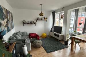 Teilmöblierte, stilvolle 2 Zimmer-Wohnung mit Erker in Köln Bayenthal/Südstadt nah zum Rhein – Bonnerstraße 258, 50968 Bayenthal, Köln – Vorschaubild 2