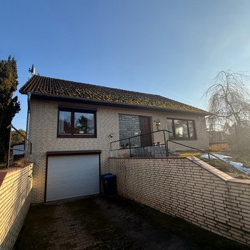 Charmanter Bungalow mit Garten und Ausbaupotenzial in elbnaher Lage